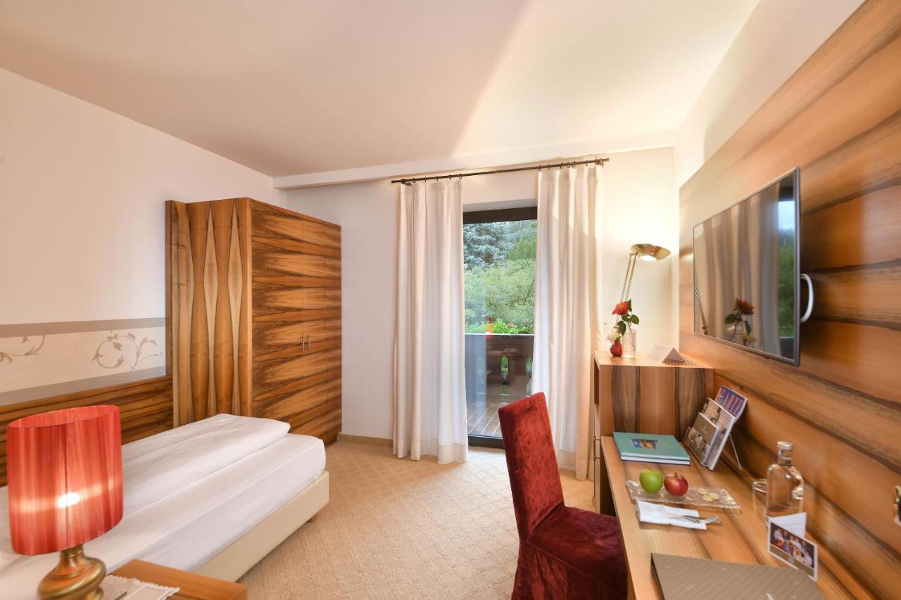שנה Hotel Hohenwart מראה חיצוני תמונה