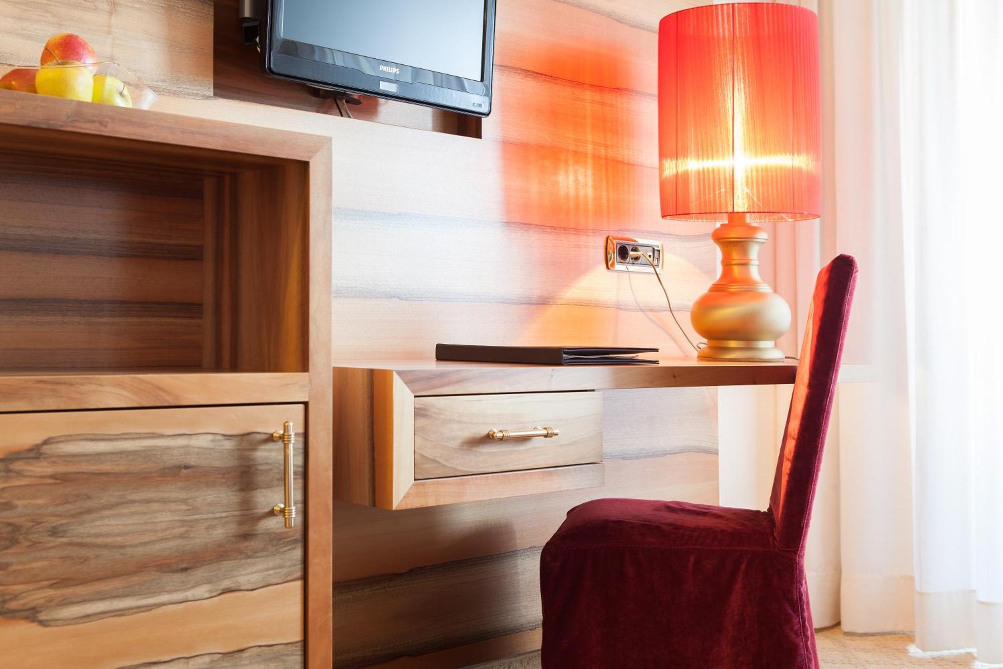 שנה Hotel Hohenwart מראה חיצוני תמונה