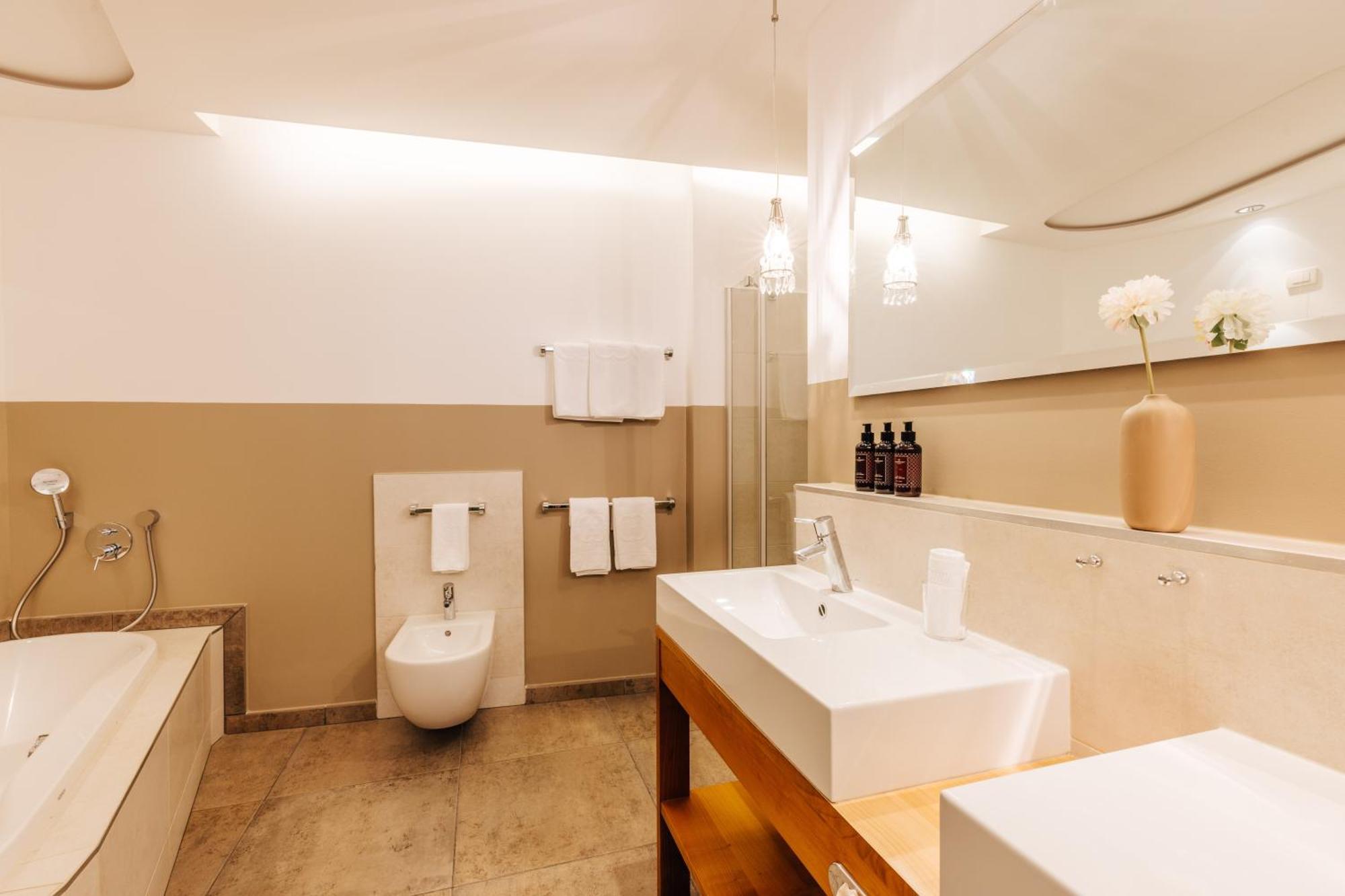 שנה Hotel Hohenwart מראה חיצוני תמונה